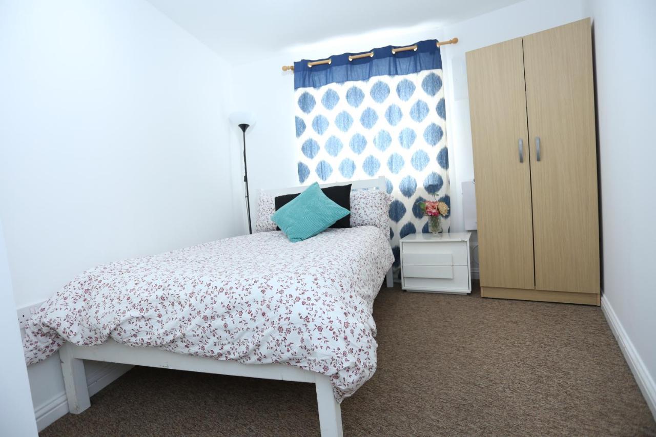 2 Bedroom Apartment Thamesmead  Exterior foto